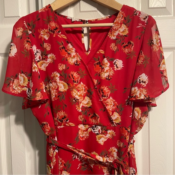Maurice’s Women’s Red Floral Dress Short Flutter Sleeves V Neck Size XXL - Picture 2 of 10